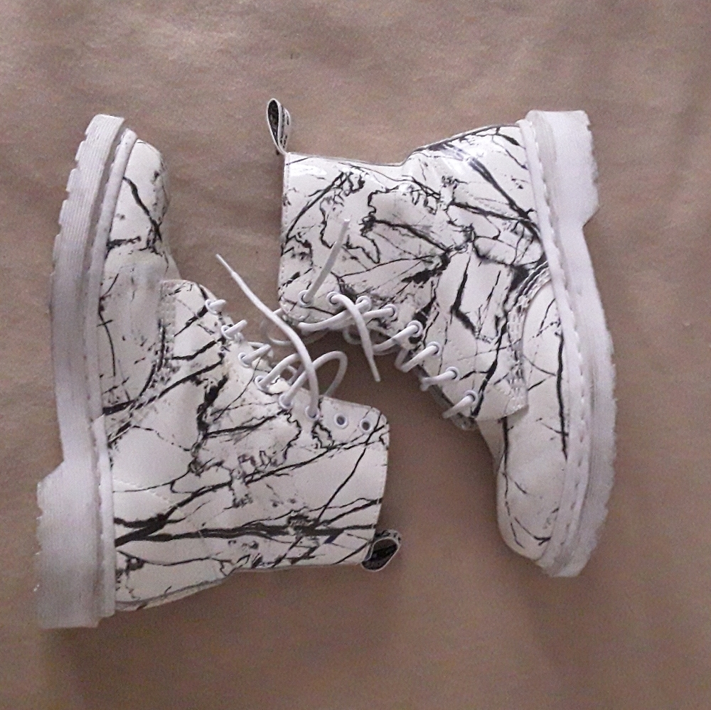 Dr. Martens 1460 Pascal Marble Boots , Size W 9